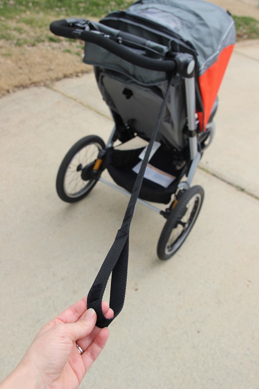 bob stroller with handbrake